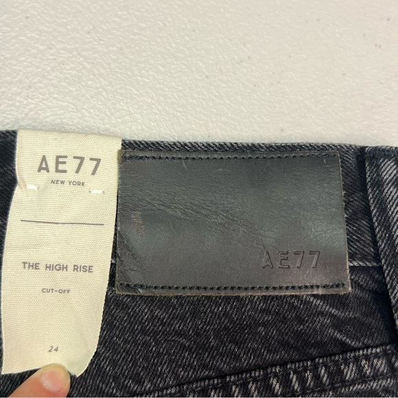 AE77 The High-Rise Cut-Off Women’s Stylish Black Denim Shorts Size 24 - Picture 9 of 13